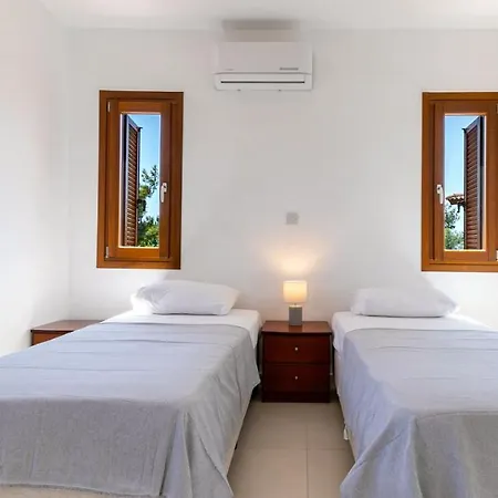 Modern Nz11 Large Balconies With Sea And Mountain Views Lejlighed Kouklia