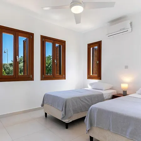 Lejlighed Modern Nz11 Large Balconies With Sea And Mountain Views Kouklia